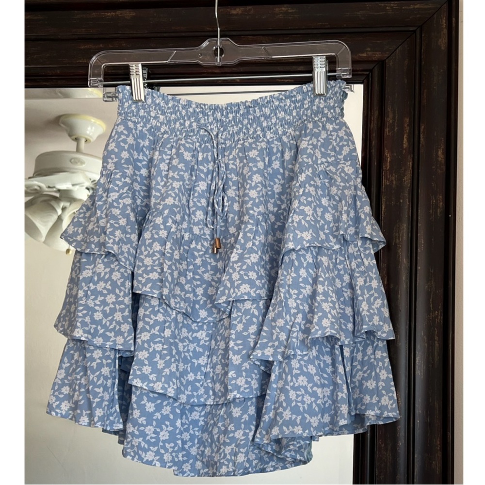 Kivari Floral Mini Skirt - Ditsy SKY